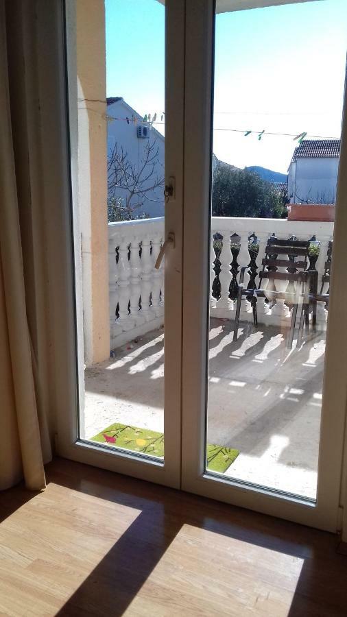 Apartment Mime Blata *