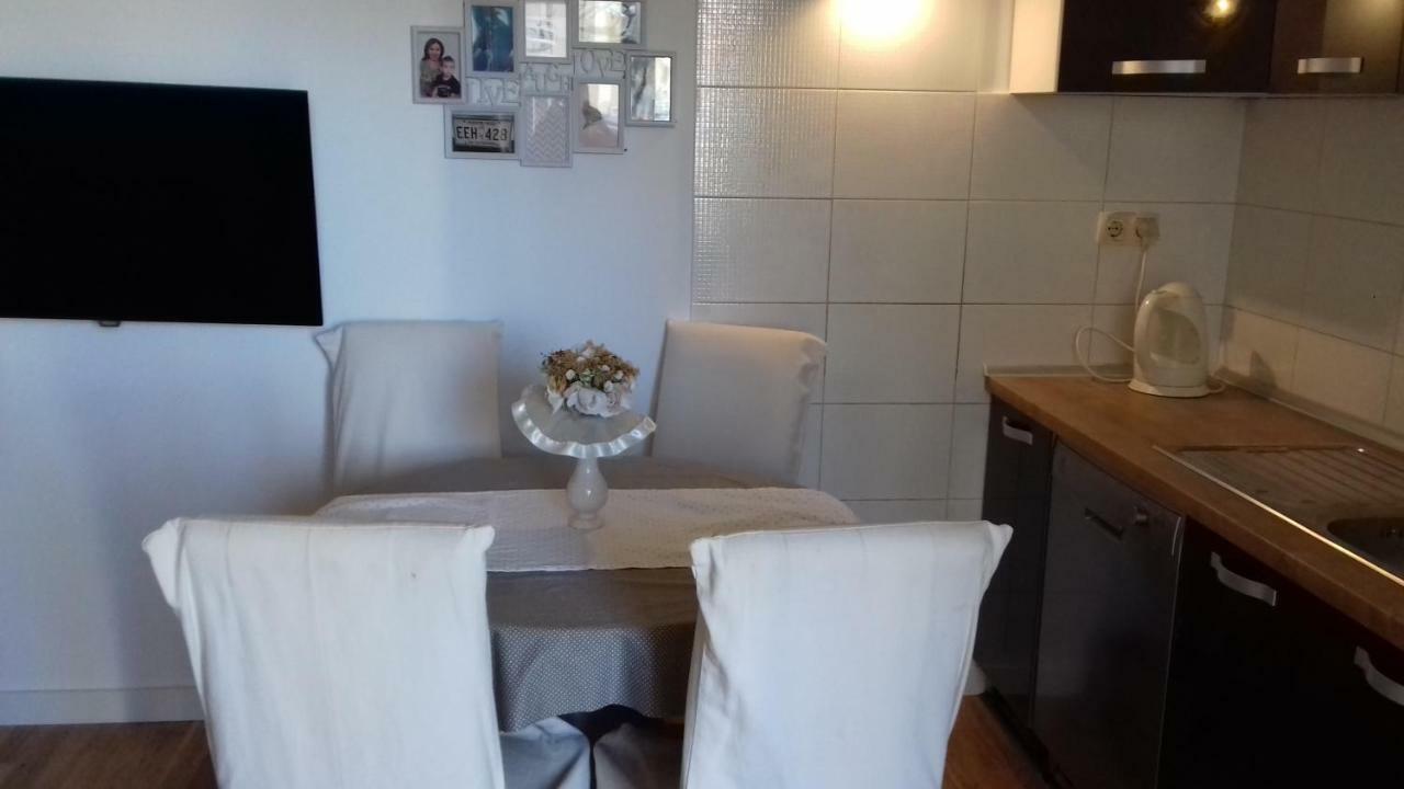 Apartment Mime Blata *